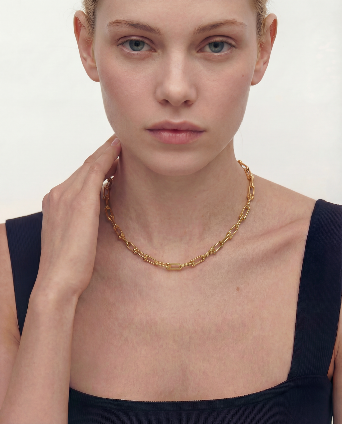 KAKLO PAPUOŠALAS HANA